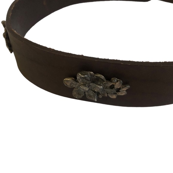 Women’s Dark Brown Leather Belt Flower Buckle Size Medium - Picture 9 of 13